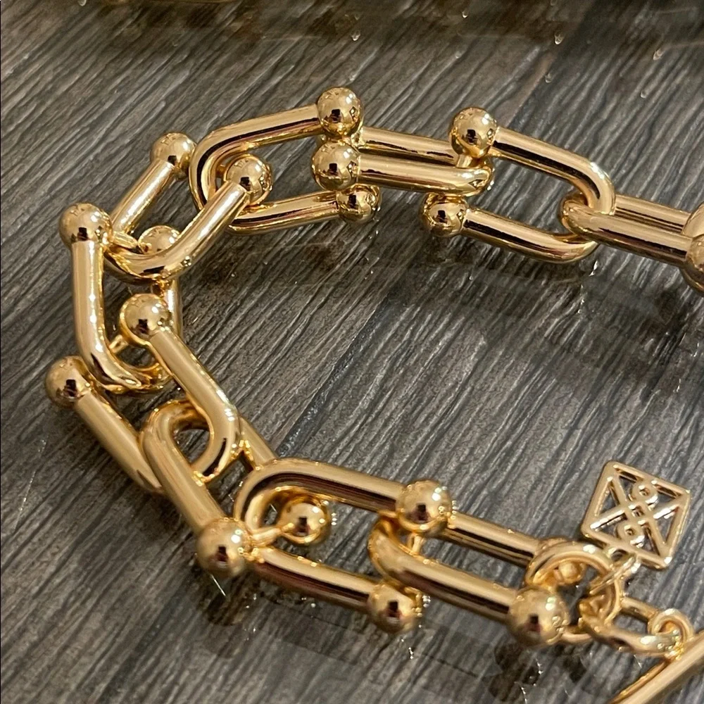 MICHELLE MCDOWELL Lucille Necklace Pave Accent Link 17 3/4” approx Gold-tone - Picture 15 of 16